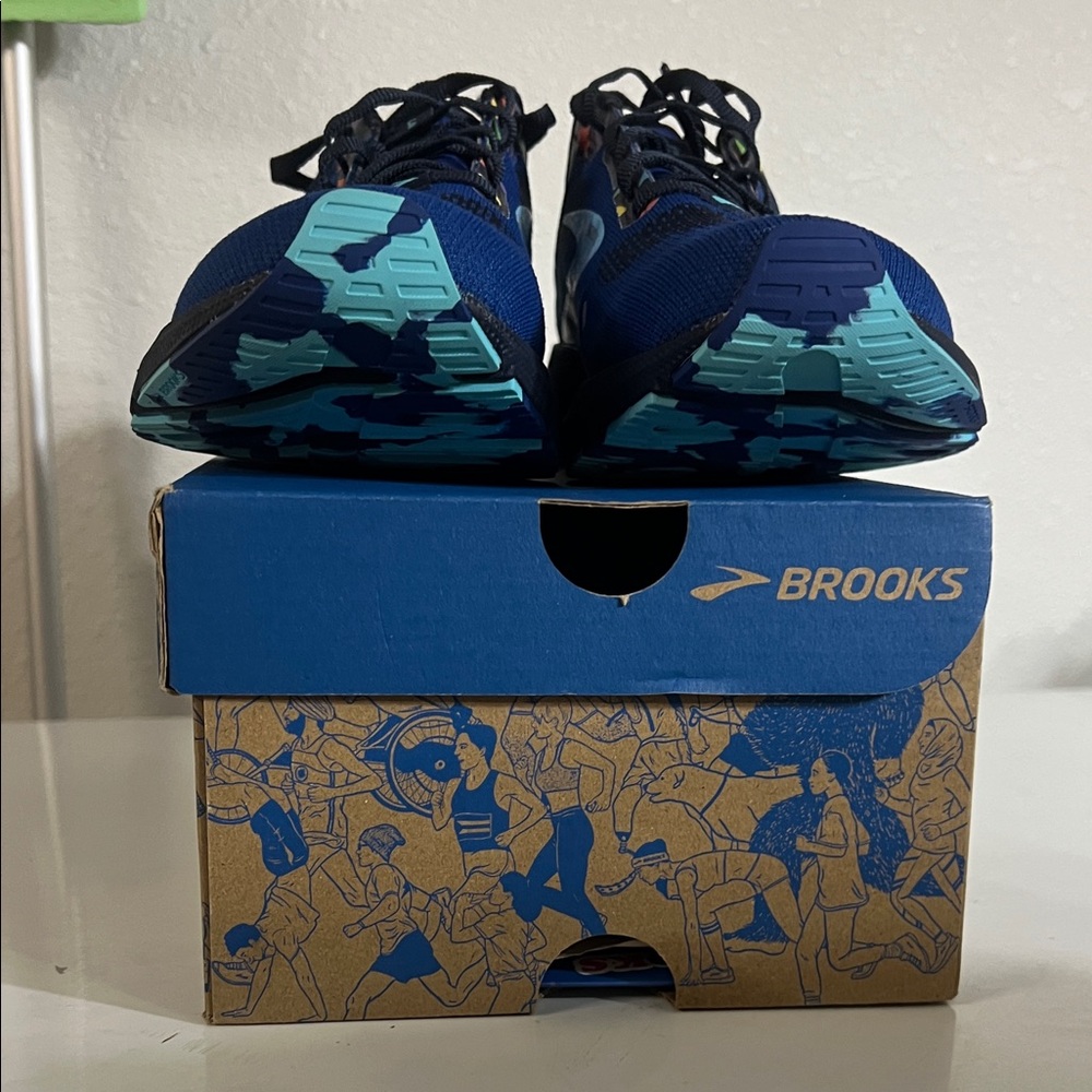 Brooks Blue and Teal Women's Sneakers